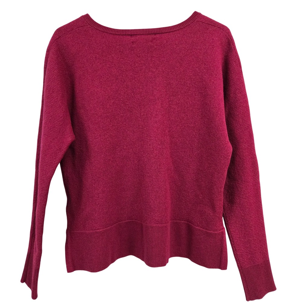 Tahari Womens 100% Extrafine Merino Wool Berry Pink V-Neck Sweater Size M Luxury - Picture 2 of 8